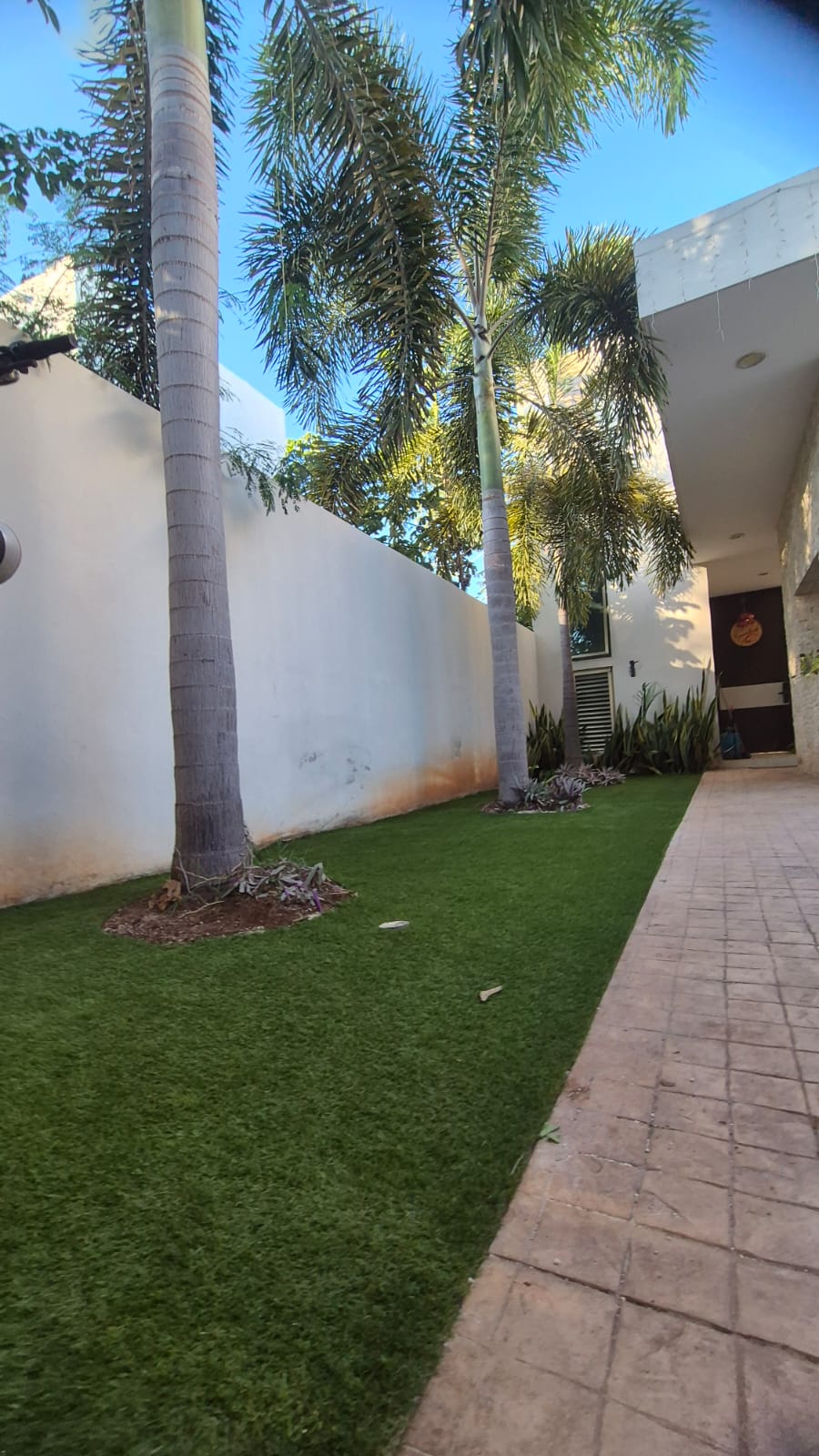 pasto sintético de 20 mm con instalación
